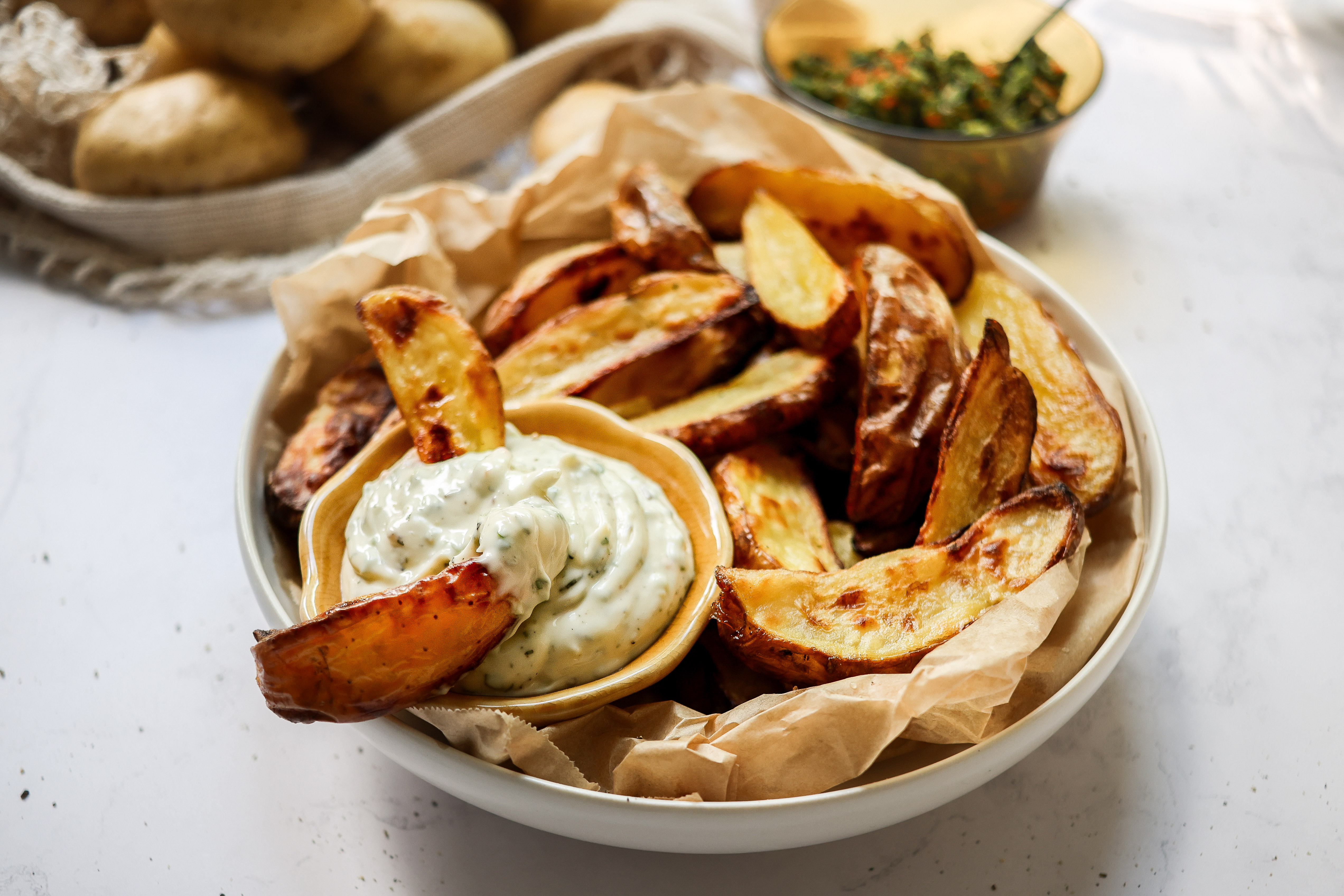 Frites et mayonnaise maison aux herbes salées