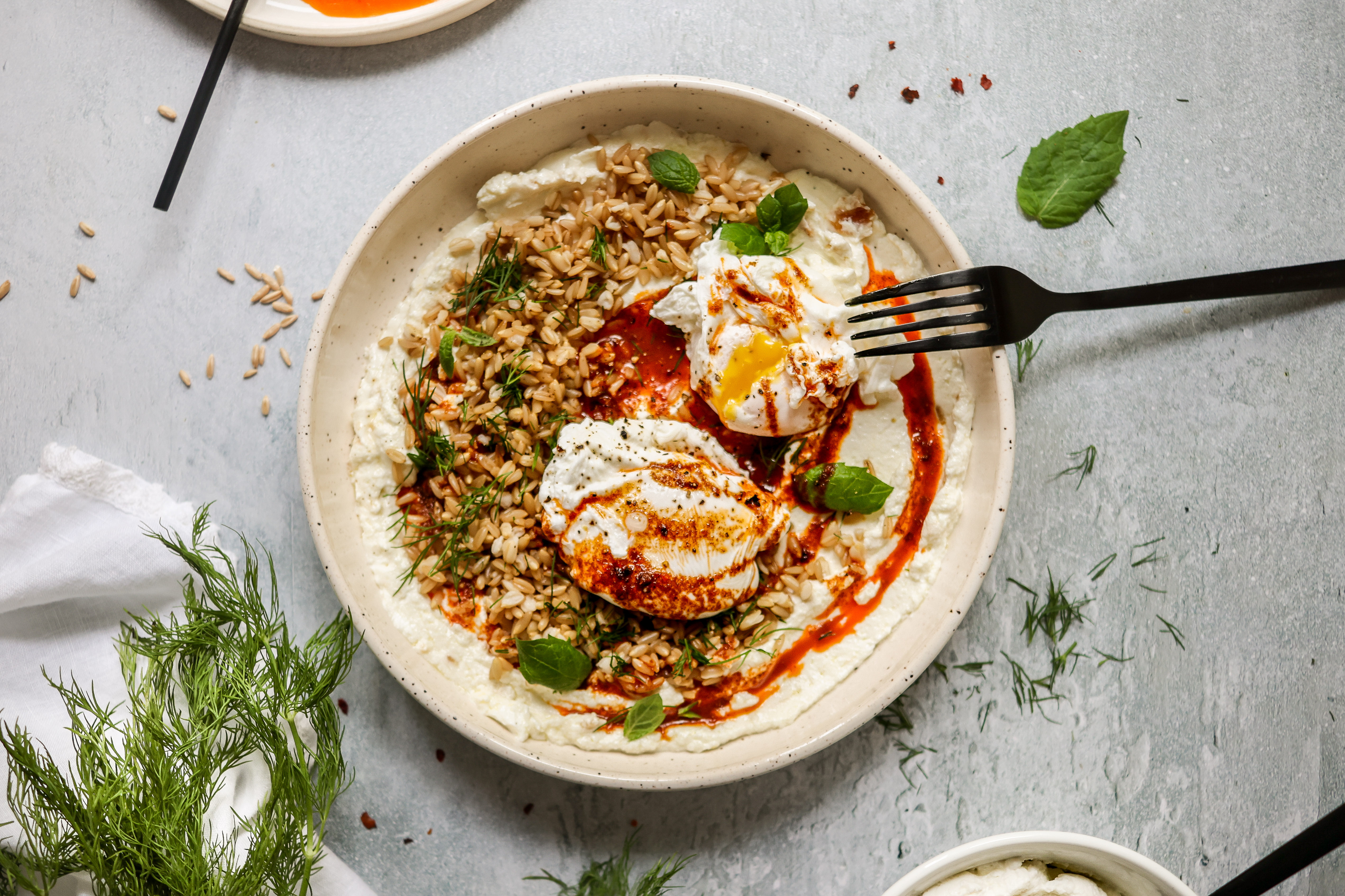 Œuf à la turque sur riz d’avoine