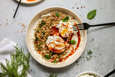 Œufs à la turque sur riz d’avoine