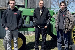 Des semis et des hommes : espérer l’eau et accueillir ses fils