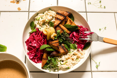 Bol hippie au tofu grillé