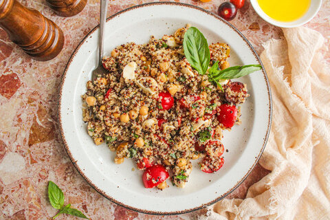 Salade de quinoa style bruschetta