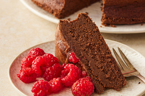 Gâteau fondant chocolat, sarrasin et framboises