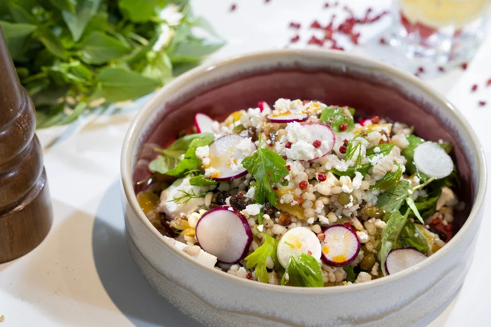 Salade d’orge perlé et raisins de Sultan