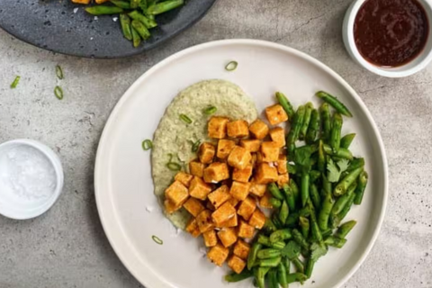 Tofu pop-corn sauce miel et chipotle