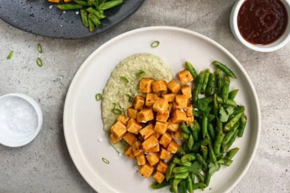 Tofu pop-corn sauce miel et chipotle